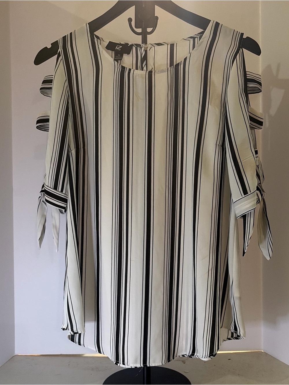 Iz Byer Black & White Cold-Shoulder Striped Blouse